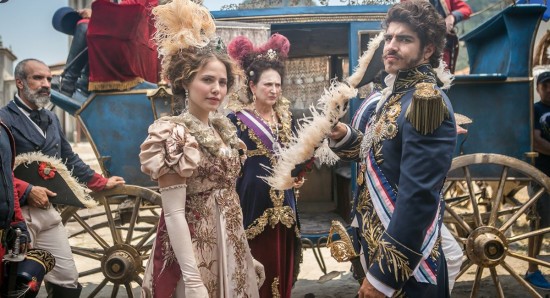 Letícia Colin e Caio Castro vivem Leopoldina e Dom Pedro I em Novo Mundo