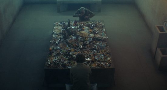 Cena do filme O poço, da Netflix