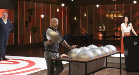 Fogaça apresenta os cortes de carne que devem ser preparados no MasterChef desta semana
