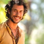 José Henrique Lingabue como Lino na novela Flor do Caribe