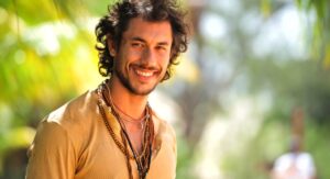 José Henrique Lingabue como Lino na novela Flor do Caribe