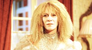 Renata Sorrah como Zenilda na novela A indomada