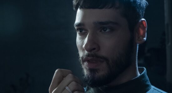Ator Bruno Fagundes em cena da série 3%