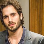 Fiuk como Ruy na novela A força do querer.