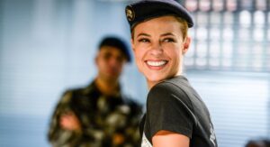 Paolla Oliveira como Jeiza na novela A força do querer.