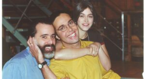 Tony Ramos, Flavio Silvino e Júlia Feldens como Miguel, Paulo e Ciça na novela Laços de família