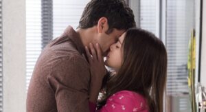 Sabrina Petraglia como Shirlei e Marcos Pitombo como Felipe em Haja coração