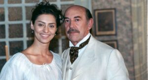 Maria Fernanda Cândido como Paola e Raul Cortez como Francesco na novela Terra nostra