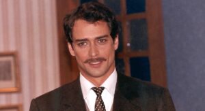 Marcello Antony como Marco Antônio na novela Terra nostra