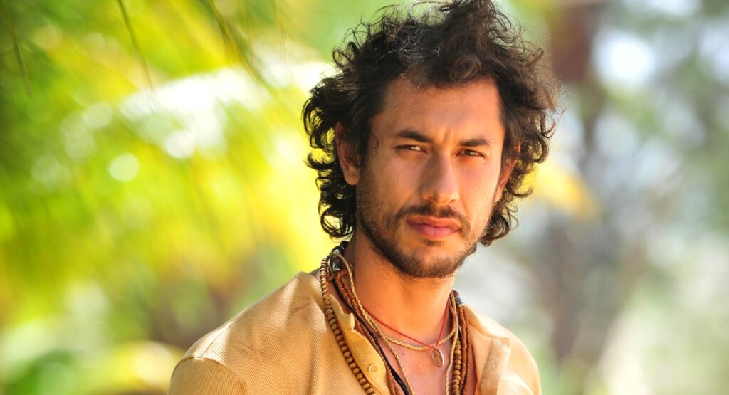 José Henrique Ligabue como Lino na novela Flor do Caribe