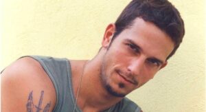 Vladimir Brichta como Zeca na novela Porto dos milagres