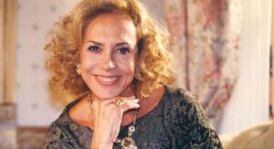 Arlete Salles como Augusta Eugenia na novela Porto dos Milagres
