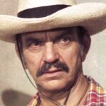 Lima Duarte como Zeca Diabo na novela O bem amado