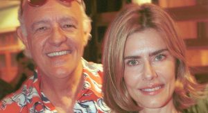 Ney Latorraca e Maitê Proença como Eduardo e Verinha na novela Da cor do pecado