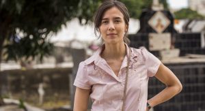 Marjorie Estiano como Cora na primeira fase da novela Império