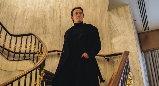 Cena da série Halston, da Netflix