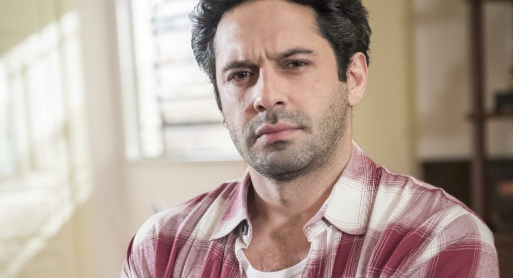 João Baldasserini como Zezinho na novela Salve-se quem puder