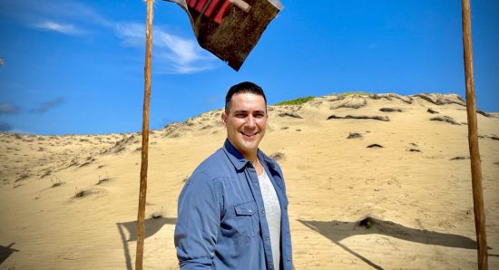 André Marques no cenário do reality No limite