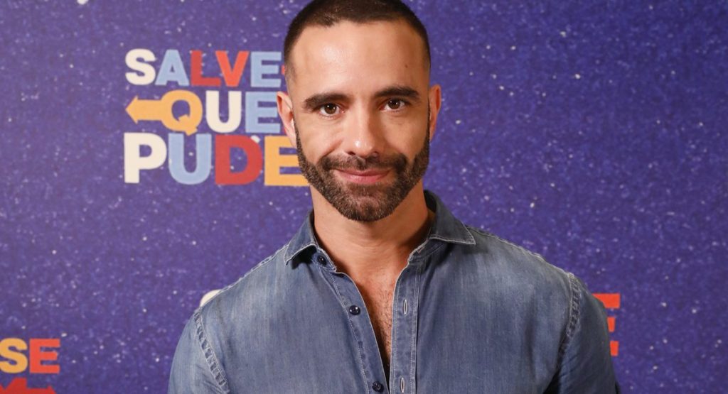 Jerônimo Martins como Edu na novela Salva-se quem puder