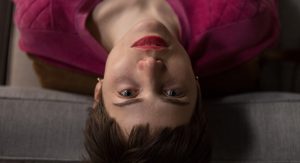 Letícia Colin como Manu na série Sessão de terapia