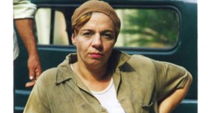 Rosi Campos como Maria Tomba Homem na minissérie Hilda Furacão