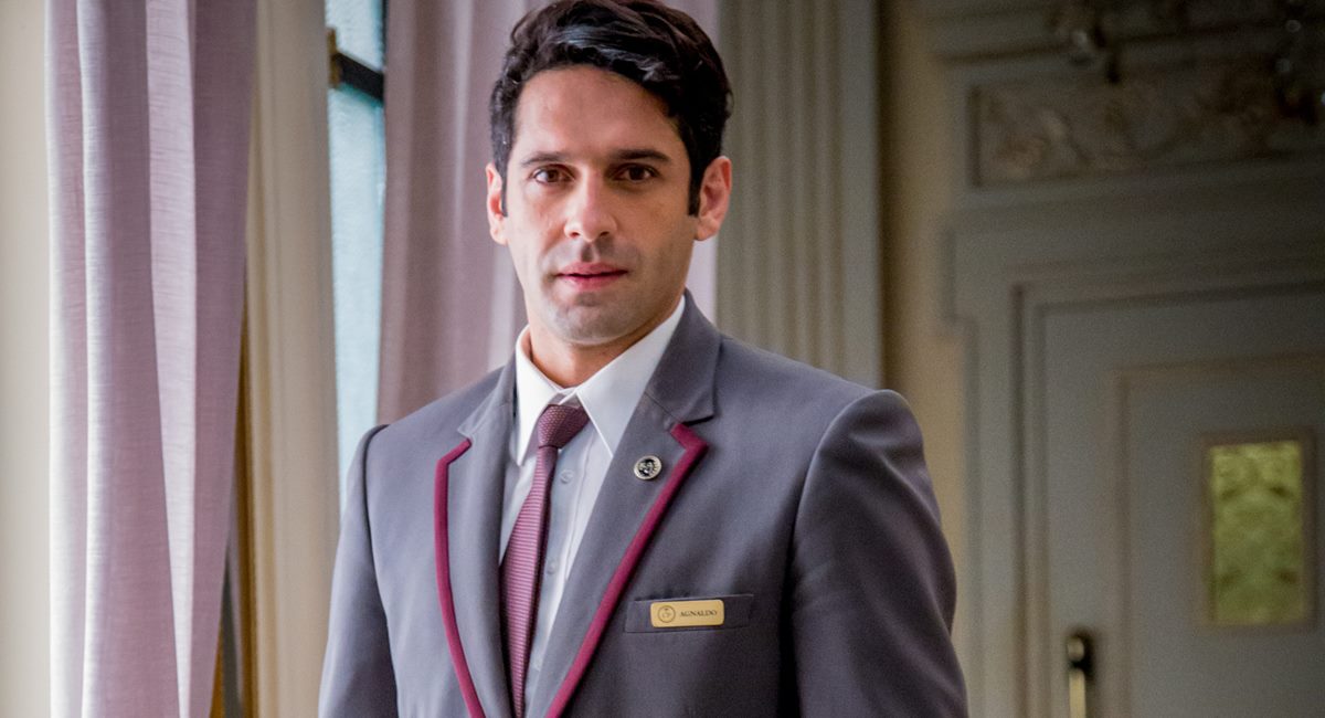 João Baldasserini como Agnaldo na novela Pega pega
