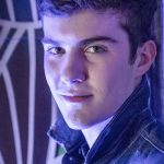 Caio Manhete como Gabriel na novela Quanto mais vida, melhor