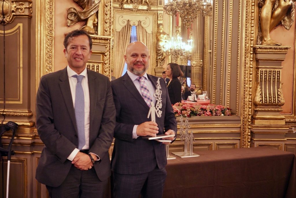 Vicente Nunes com David Tuesta, diretor da CAF